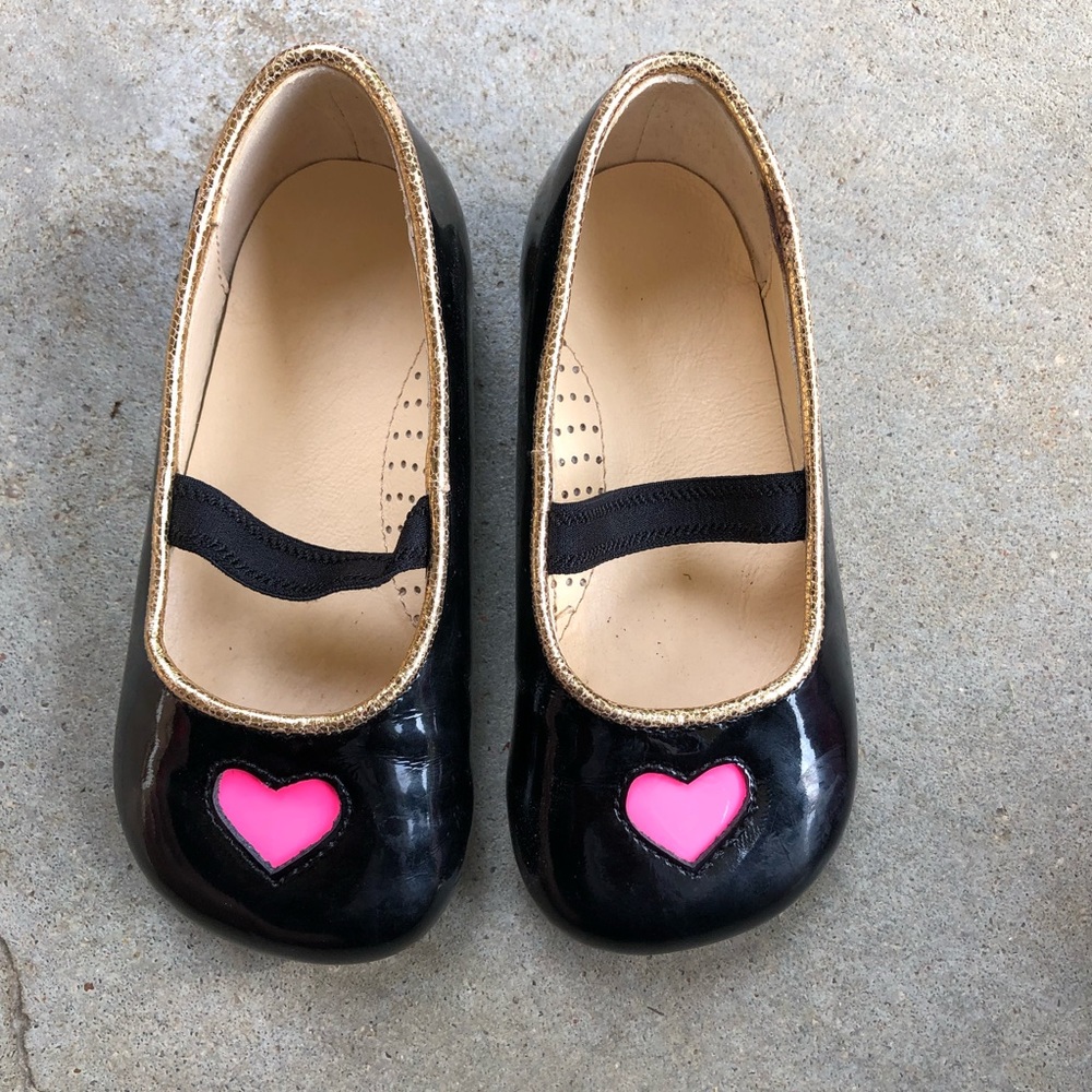 EFVVA size 24 patent leather shoes